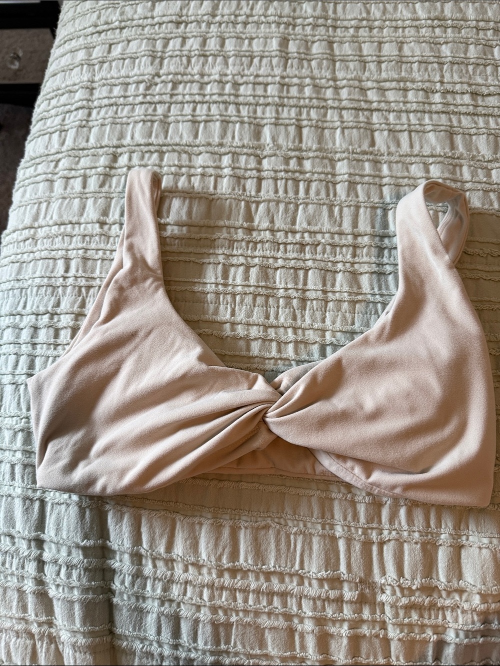 Twist-Front Women’s Sports Bra